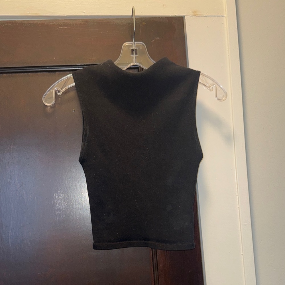 Zara Black Sleeveless Mock Neck Cropped Tank